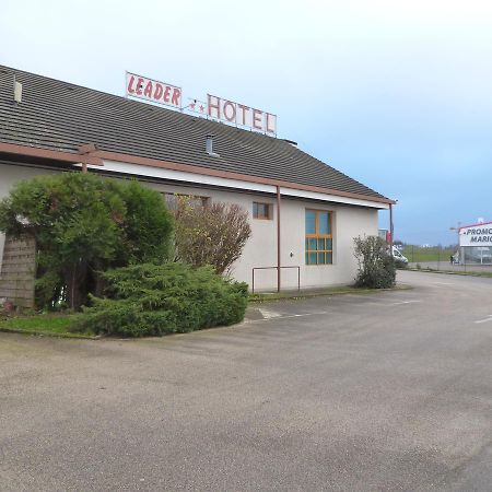 Leader Hôtel Foucherans  Buitenkant foto