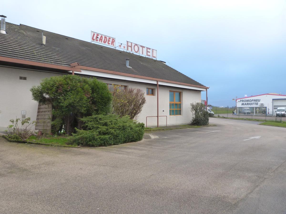 Leader Hôtel Foucherans  Buitenkant foto